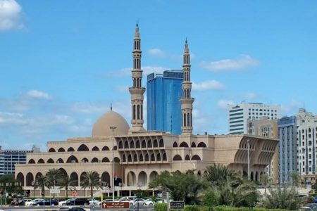 Discover Sharjah’s Rich Heritage: A Full-Day Tour from Dubai