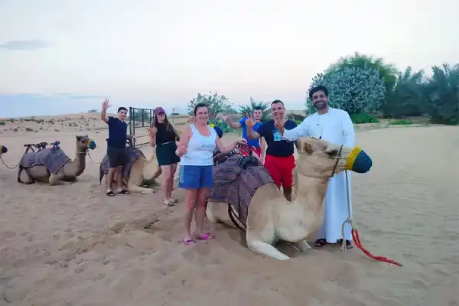 Morning Desert Adventure in Dubai: Sunrise Safari with Traditional Breakfast